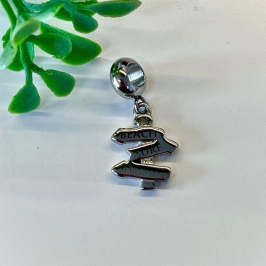 BERLOQUE PENDURICALHO PLACA COM ESCRITAS