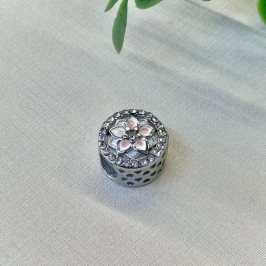 BERLOQUE SEPARADOR FLOR E BORDA CRAVEJADO CRISTAL