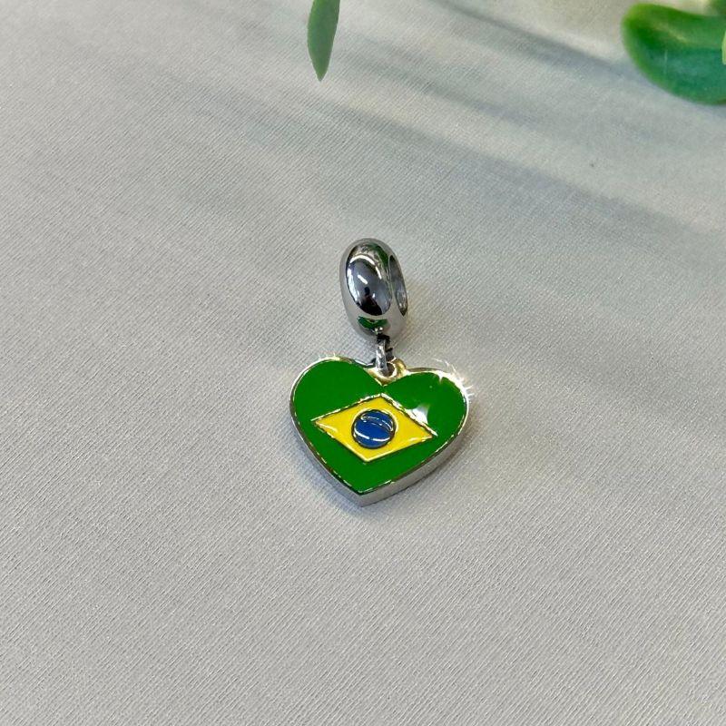 BERLOQUE PENDURICALHO CORAÇÃO BANDEIRA DO BRASIL